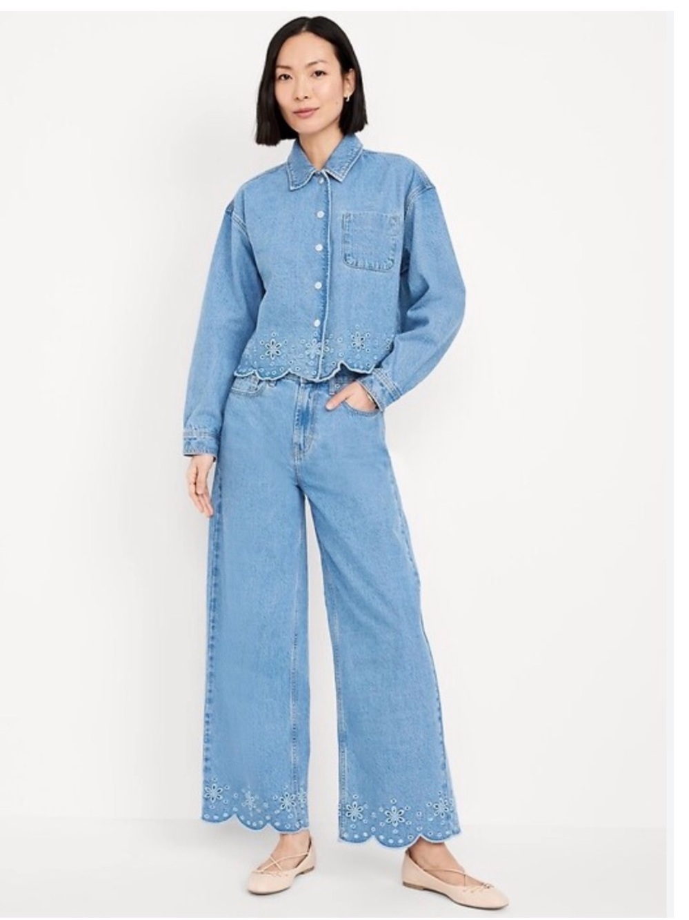 Old Navy High Waisted Baggy Wide-Leg Eyelet Ankle Jeans